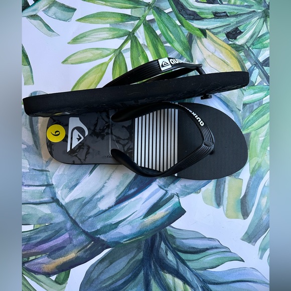 Quiksilver flip flops - Black NWOT - Picture 3 of 6